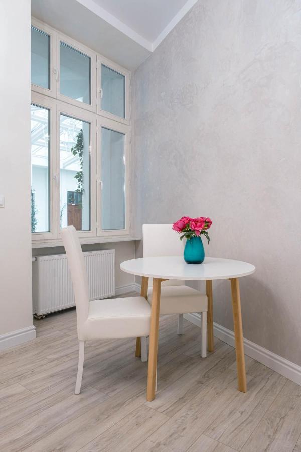 Apartament Grey Pearl Downtown Apartment Warsawa Bagian luar foto